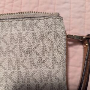 Michael Kors wristlet